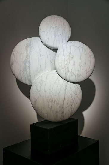 WILLIAM PEERS, GIROT
2018, CARRARA MARBLE